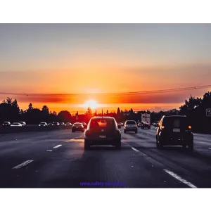 نکات مهم برای رانندگی در هنگام غروب